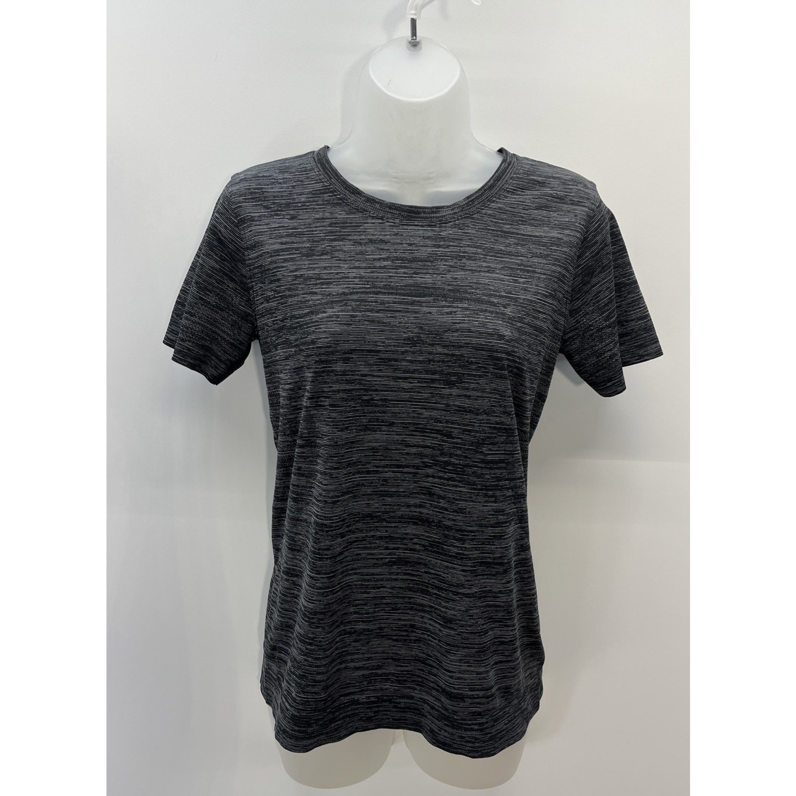 Lululemon Long Distance Short Sleeve Heathered Black First Release Tee T-Shirt 6